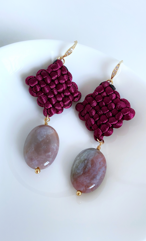 Affinity Knot in Sangria | Indian Agate